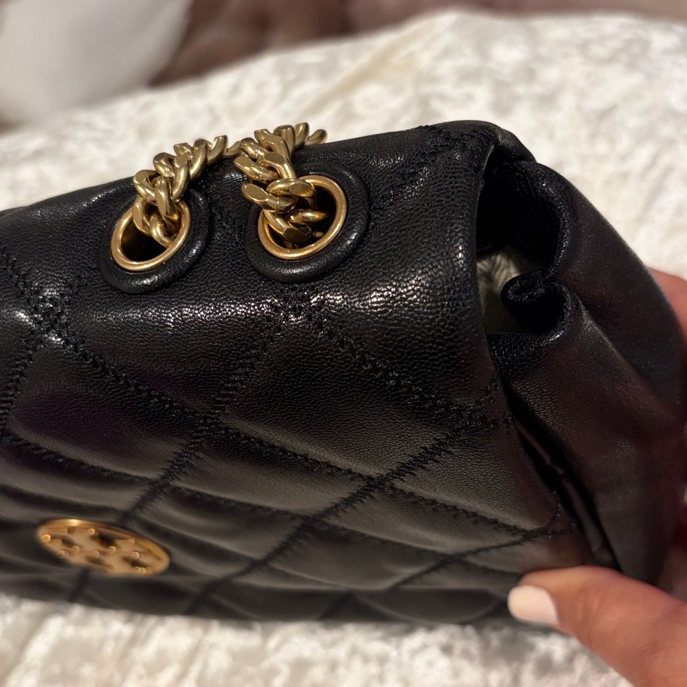 Tory Burch Black Quilted Leather Shoulder Bag- new - Picture 9 of 14